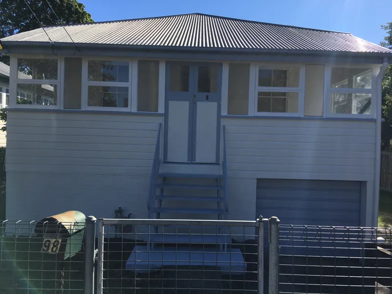 Ideally positioned 3 bedroom double storey weatherboard house 