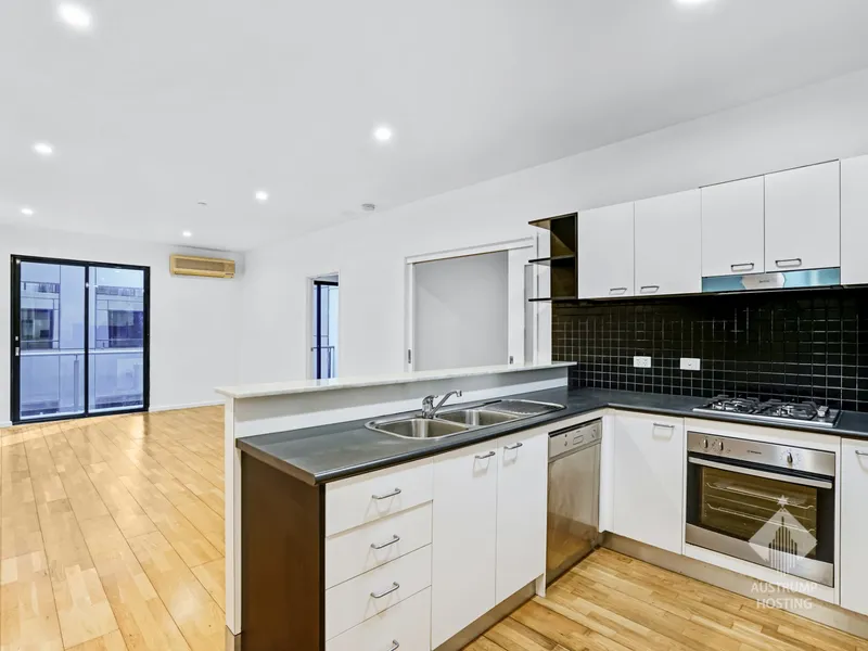 City Living Two-Bedroom Apartment in the Centre of Melbourne CBD