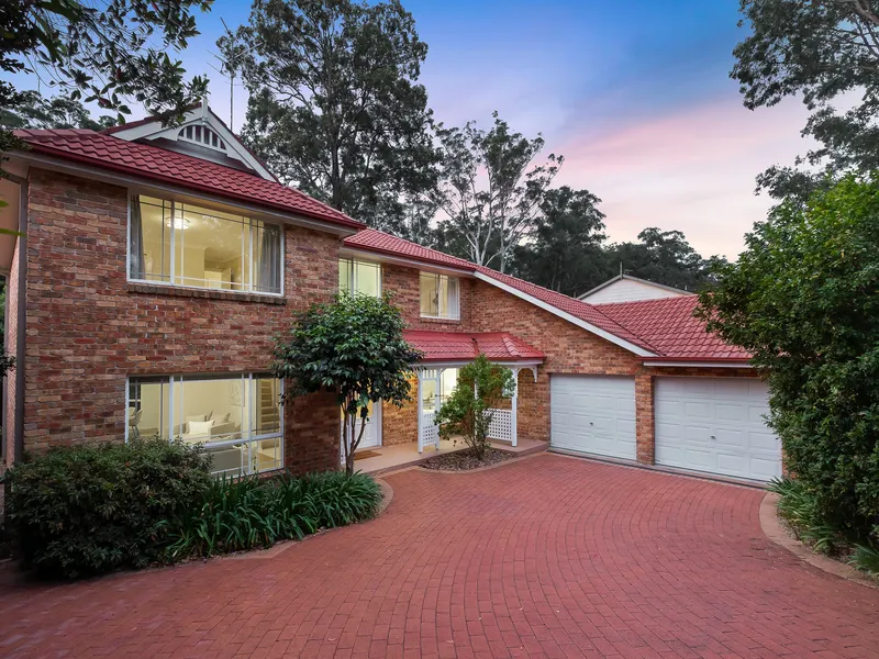 Charming 705sqm family residence near shops and transport