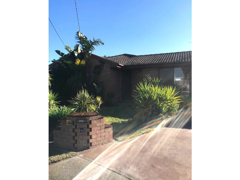 3 Bedroom Home Within Walking Distance to Main Shopping Centre