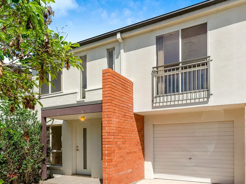 3 Bedroom modern home!!!