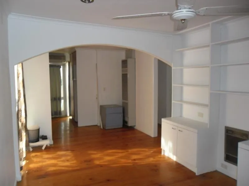 COSY TWO BEDROOM UNIT