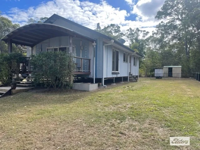 PEACE & QUIET ON 3 ACRES - SHORT DRIVE TO TOWN!!