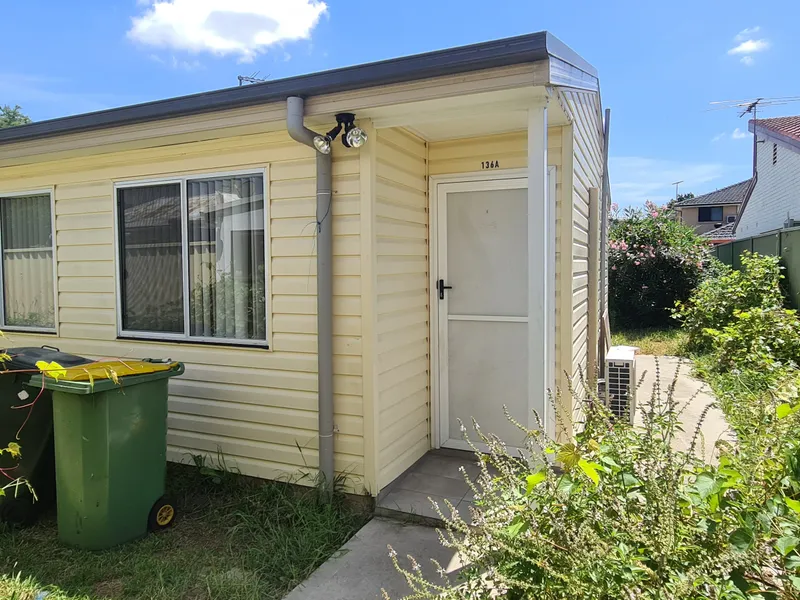 SPACIOUS 2 BEDROOM GRANNY FLAT