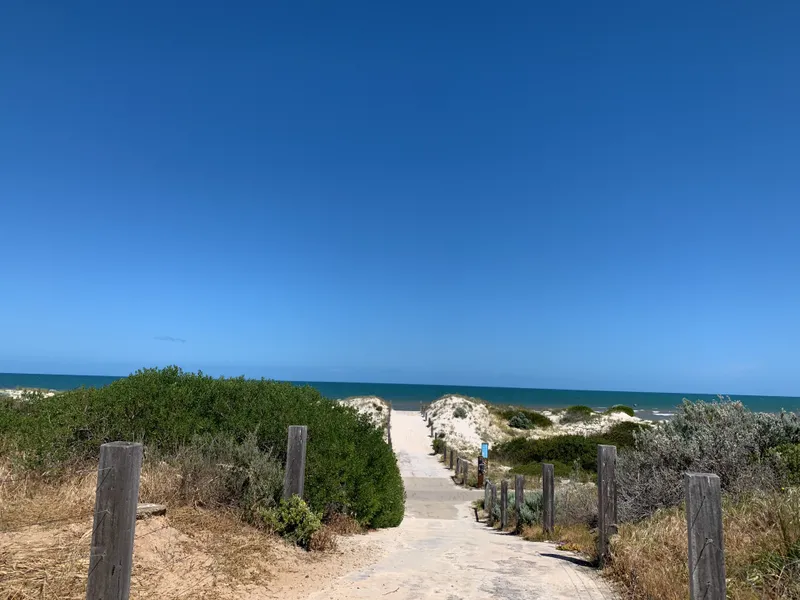 On the beach & loving it. Welcome to Seaview, a seaside splendour. A coastal 2 bedroom, 1 bathroom gem, simply watch the waves roll in...