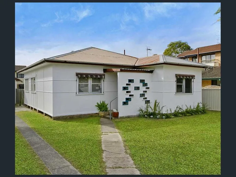 Cosy Cottage, Centrally Located