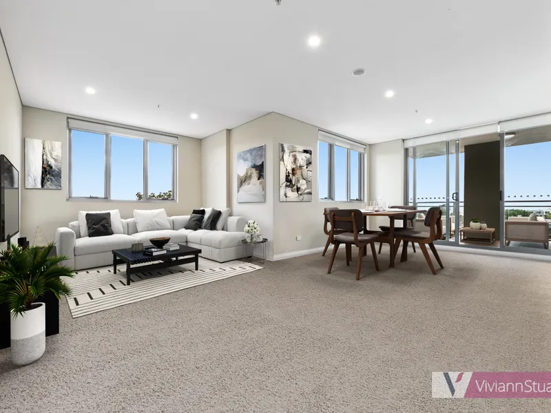 Convenient, Oversized Modern Apartment