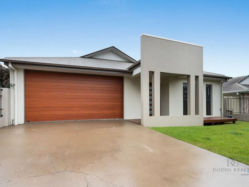 Luxurious Living With All The Bells & Whistles