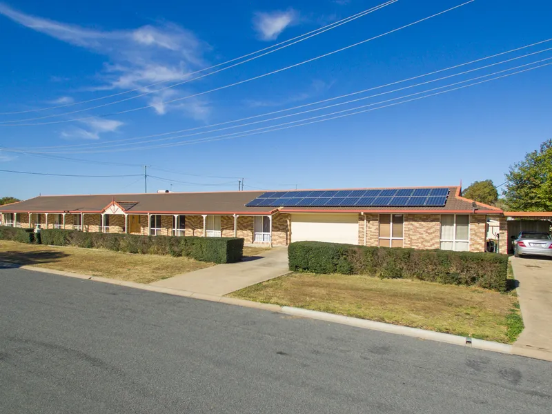 A MUST SEE FOR THE EXTENDED FAMILY OR INVESTOR on 1630m2 ALLOTMENT Seller has signed elsewhere and ready to go.