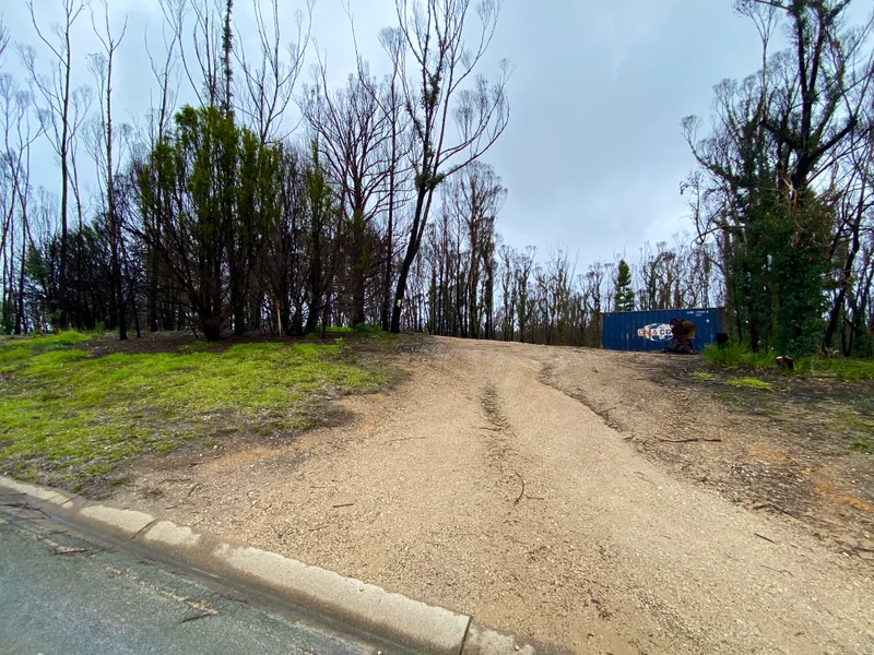 67 Karbeethong Avenue