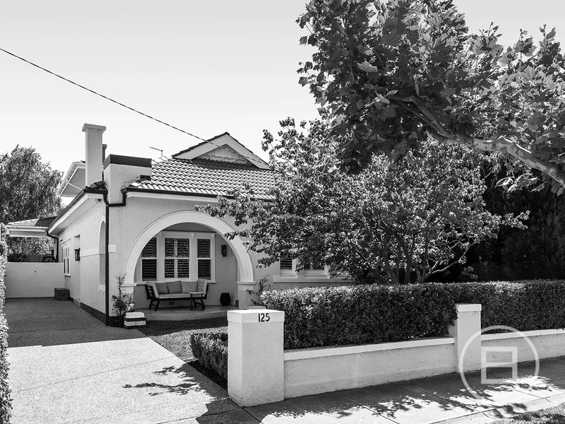 Auction Saturday 2 December at 12.30pm