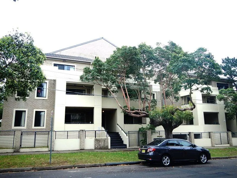Ground Floor with Huge Courtyard