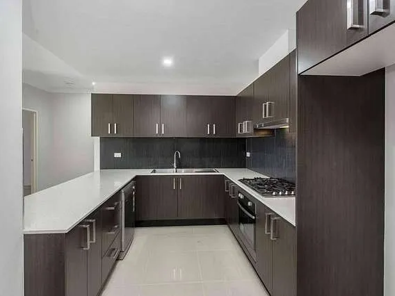 Modern Apartment in Convenient Location