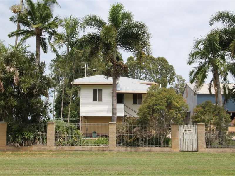 Family Friendly Home - Enormous Shed Space