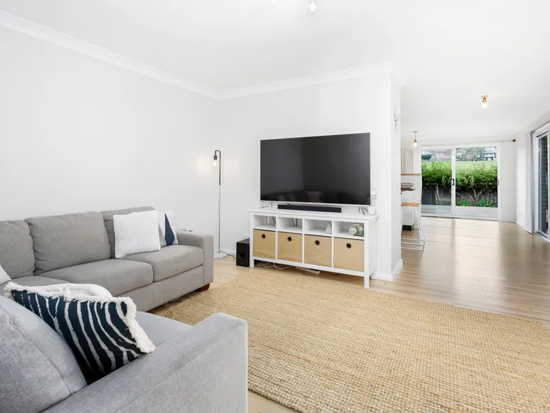 East side Torrens Titled town house