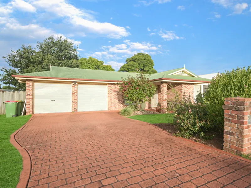 Perfect Family Home in Middle Ridge