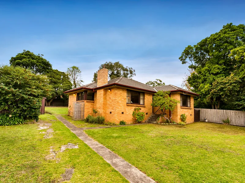 Convenient Locale Three Bedroom Home Glen Waverley