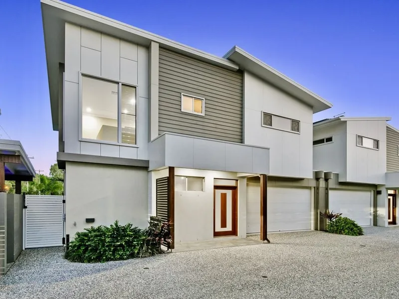 GATED COMMUNITY - SECURE LUXURY LIVING IN A SOUGHT AFTER LOCATION AT ORMISTON