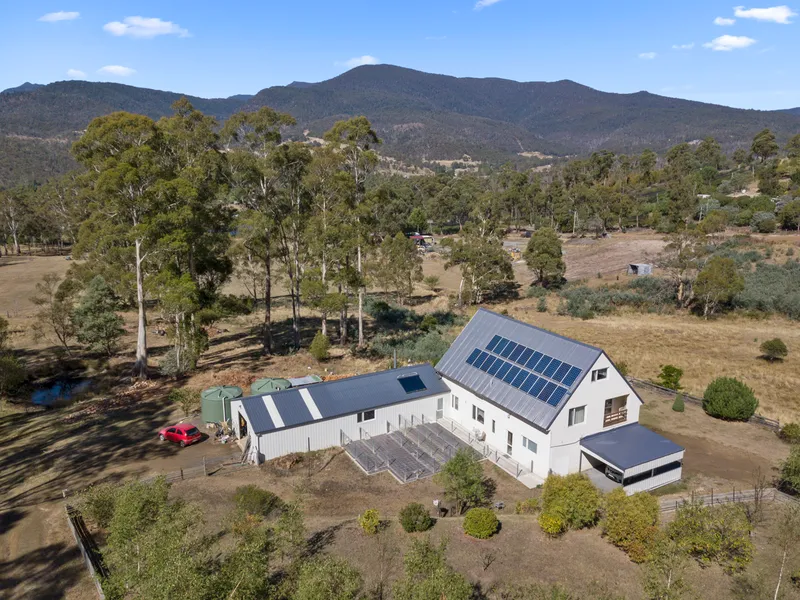 Lovely Lachlan Lifestyle Living