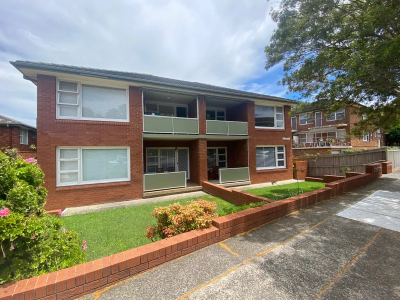 Two Bedroom Apartment In Central Location 