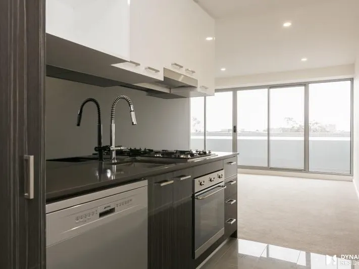 LUXURY LIVING IN BUNDOORA!