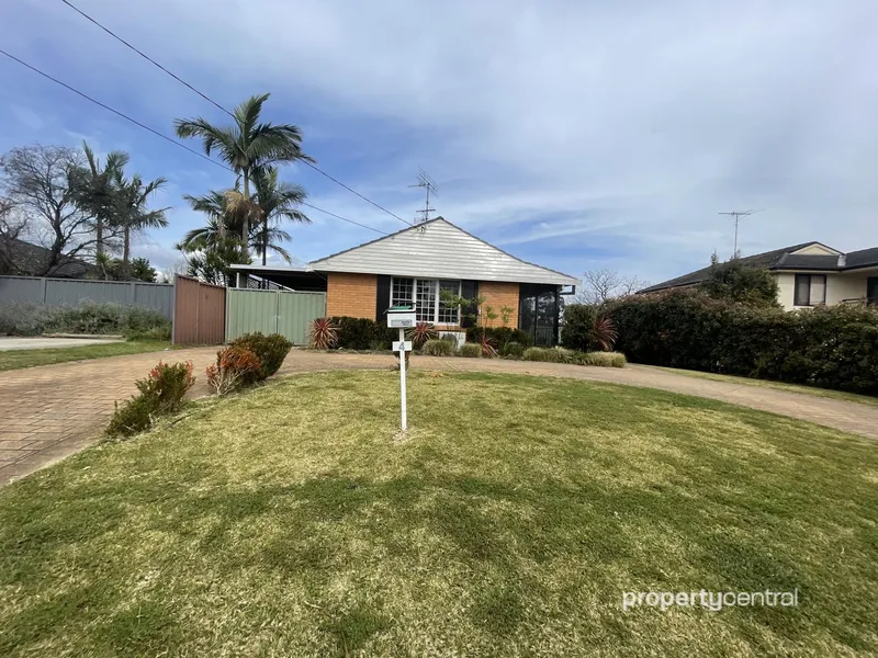 PERFECT FAMILY HOME IN GREAT LOCATION!!!!!!!!