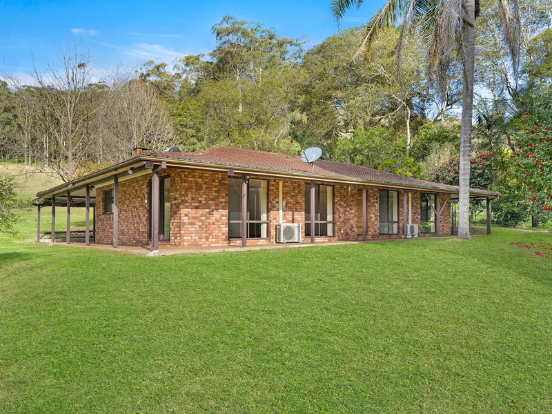 Impressive Sun-Soaked Acreage