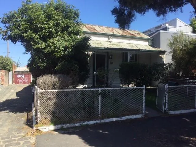 Retro style home in central Brunswick