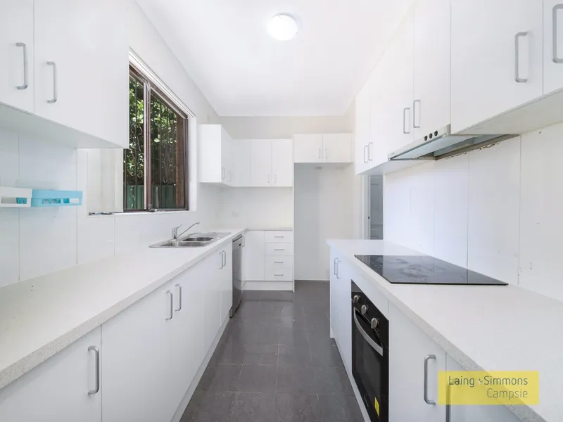 Newly Renovated, Freestanding 3 Bedroom + Study/4th Bedroom Townhouse 