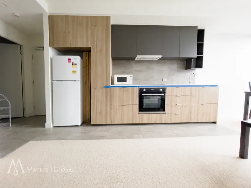 Furnished 1 bedroom + Study Living Walk to Mel Uni