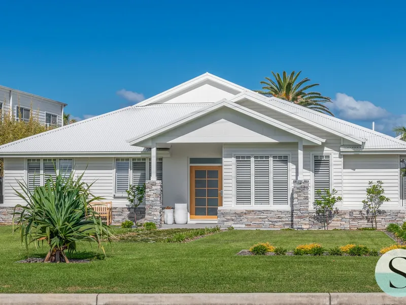 Unbeatable Beachfront Reserve Location, Footsteps to the Sand, Prettiest, Most Mouth Watering, One Level Home Going & Huge Rear Lane Access Garaging!