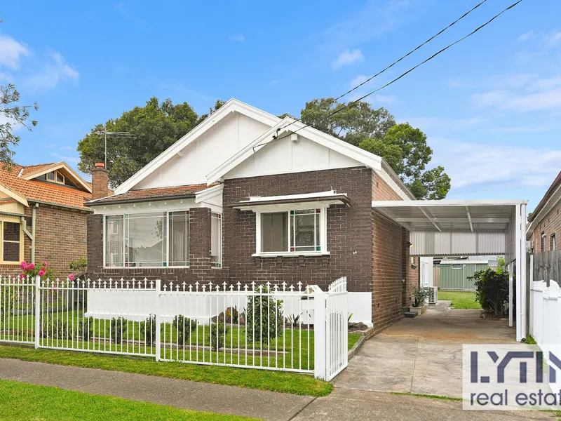 Full brick single-level family home in a prime cul de sac location