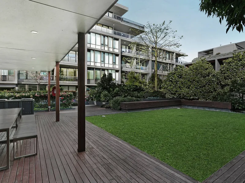 Light filled north facing apartment offers outstanding urban lifestyle at handy address