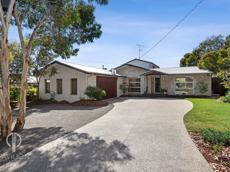Impeccable family home close to the beach and shops