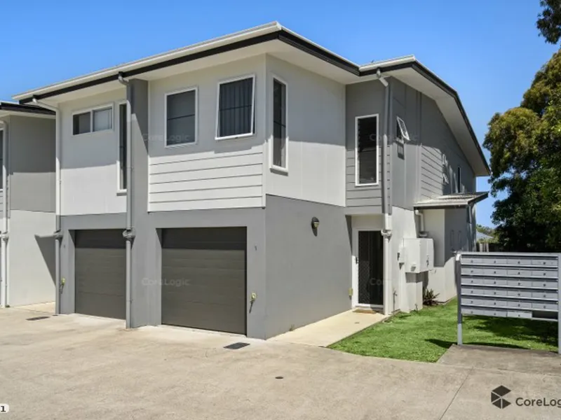NEW HOME FOR THE NEW YEAR! SNAP THIS ONE BEFORE CHRISTMAS