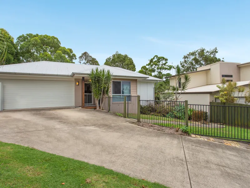 SPACIOUS FAMILY HOME - DUAL LIVING