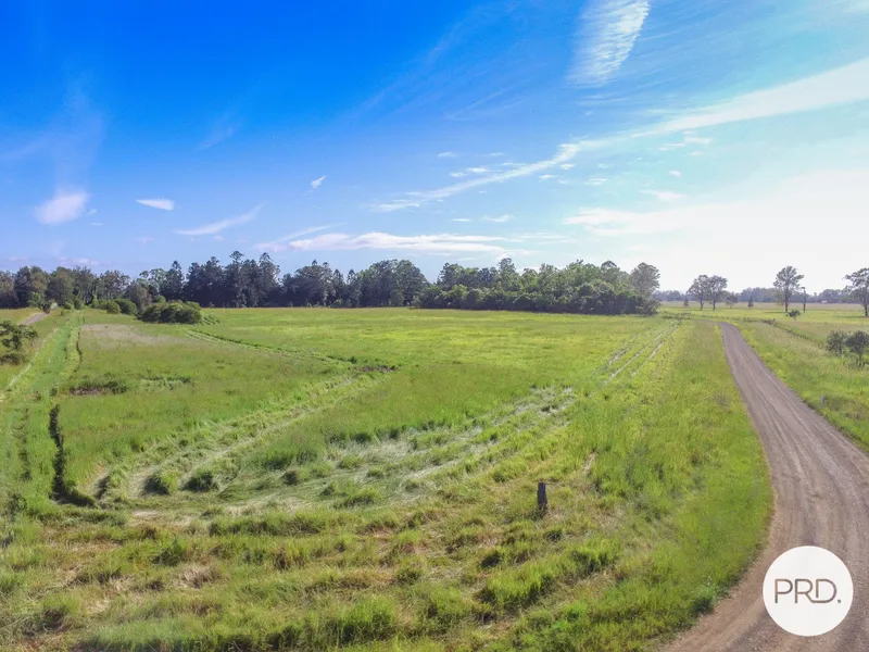 CREEK FRONT ACREAGE