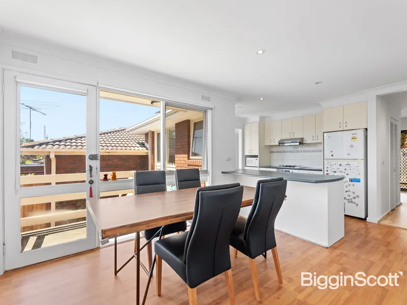 Stylish, Single level Perfection