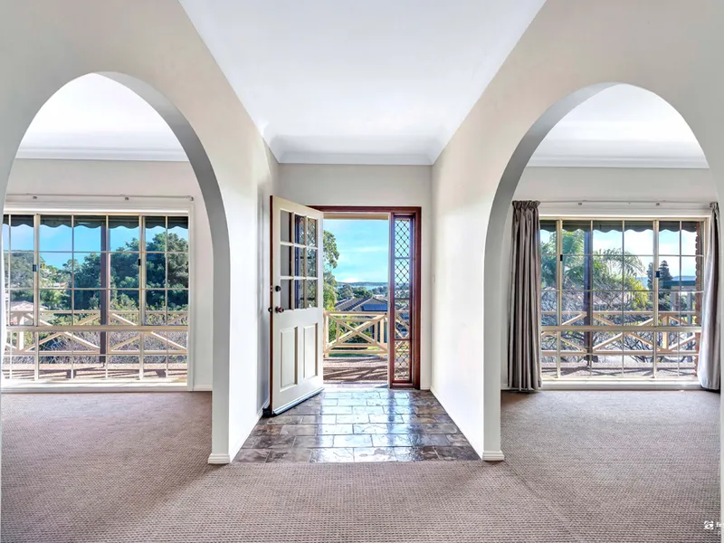 Stunning Coastal Living in Corlette