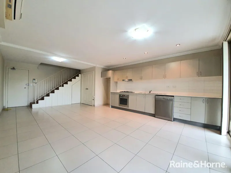 Freshly Painted Split level 2 bedroom apartment! 