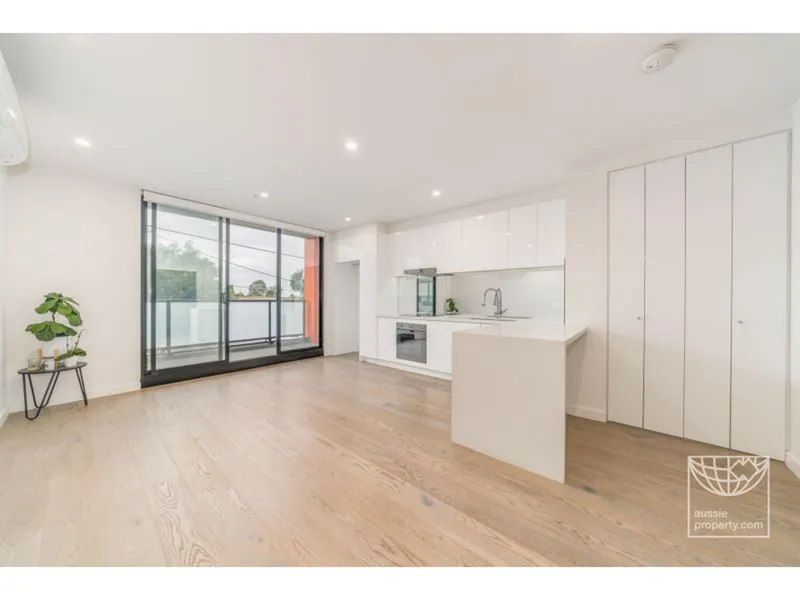 Modern one bedroom in the heart of Brunswick