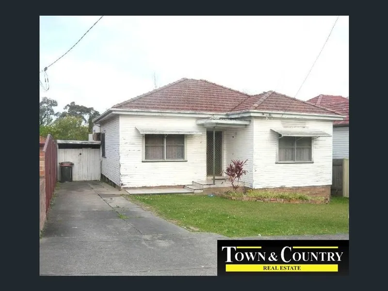 3 B/R HOUSE - GUILDFORD - renovated