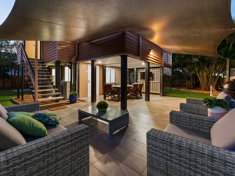 Charming Post War Cottage (414m2)