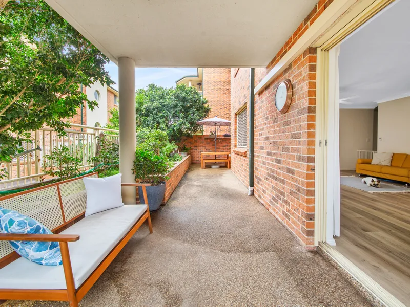 Light Filled Ground Floor Apartment | Conveniently Located