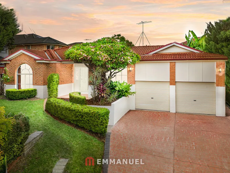 Versatile Family Friendly Home!