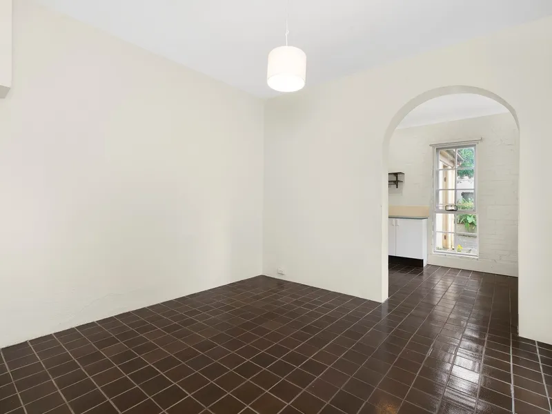 COSY ONE BEDDER, KIRRIBILLI