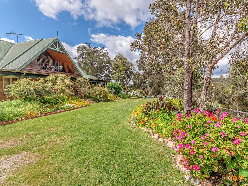LOVELY CHARACTER HOME | PANORAMIC VIEWS | OVER 25 UNDULATING ACRES!