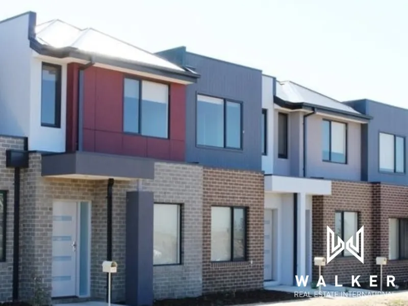Modern Living Townhouse!