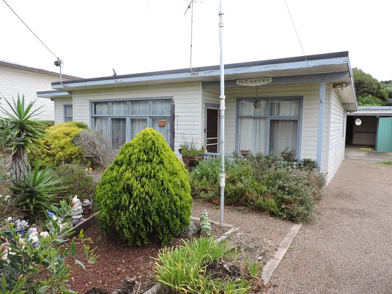 Seaside Cottage that’s Perfect for a Holiday Home!