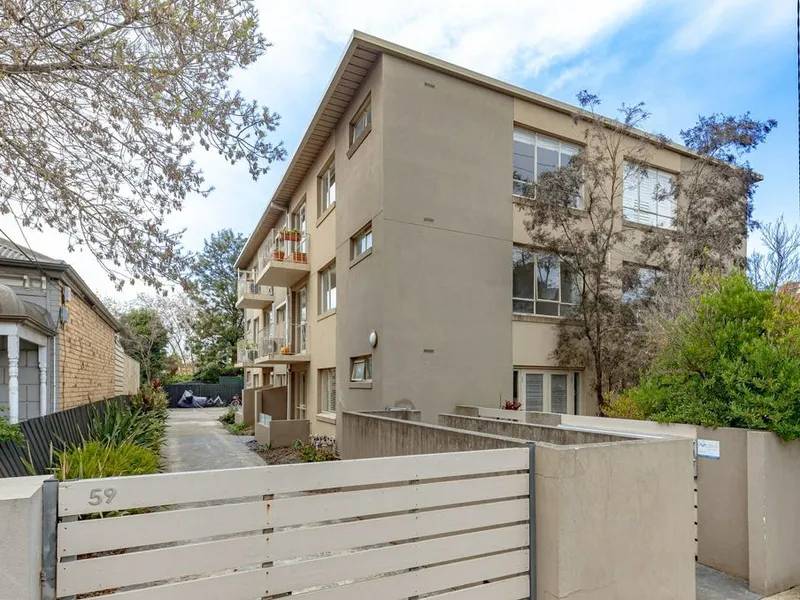 Light, bright and Spacious!